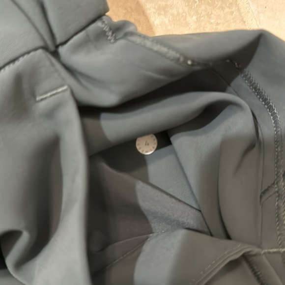 Lululemon on the fly drawstring skirt grey/green size 4 - Picture 10 of 12